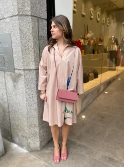 Jurk Cada nude met bloem | DELSCHER. Fashion