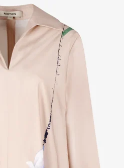 Jurk Cada nude met bloem | DELSCHER. Fashion