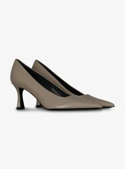 Pump pointy leder taupe | DELSCHER. Fashion