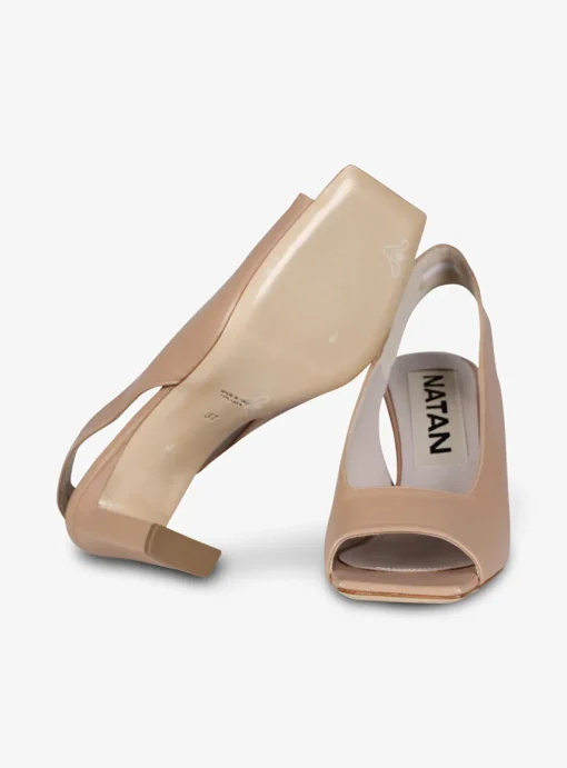 Pump slingback peeptoe leer camel | DELSCHER. Fashion
