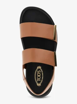 Sandaal cognac lederen straps en zwarte rubberzool | DELSCHER. Fashion